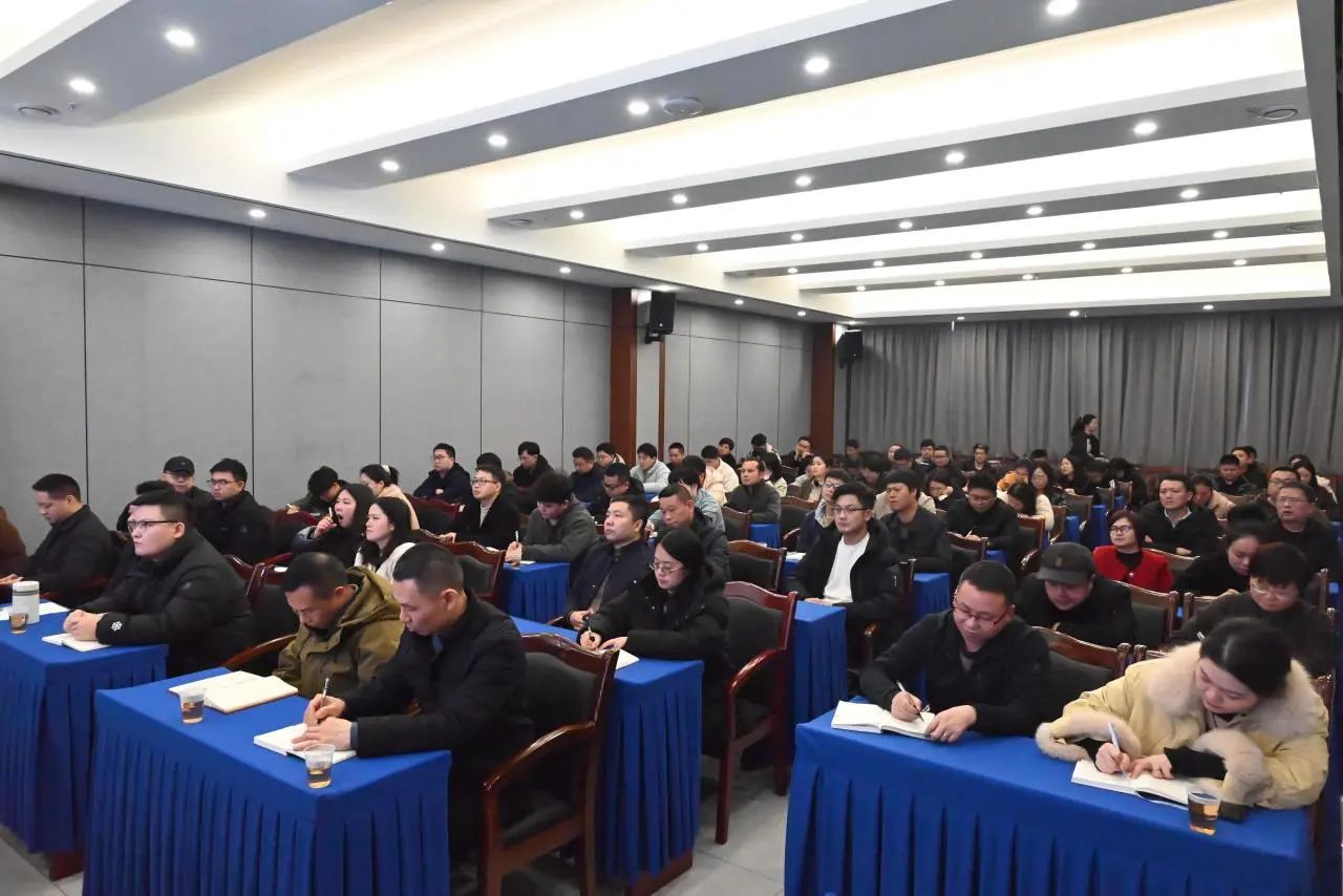 2025年習(xí)近平新時(shí)代中國(guó)特色社會(huì)主義思想進(jìn)水利設(shè)